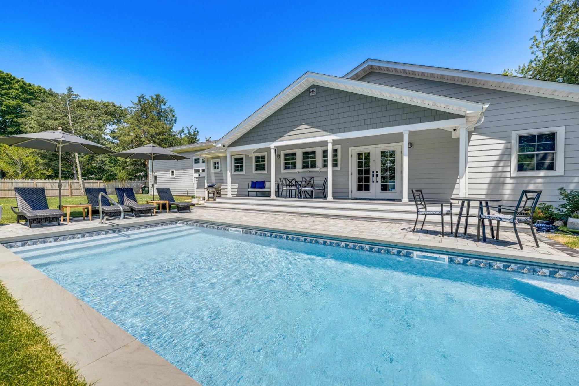 Distinctive Hamptons Home With Pool Near Bay, Ocean Hampton Bays Exterior foto